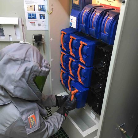 Salisbury 40cal Arc Flash Suit Protection For Safe Electrical Switching, Linking & Fusing